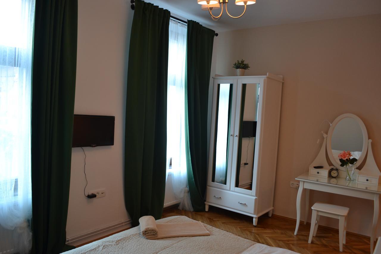 Casa Krone - Piata Sfatului Aparthotel Braşov