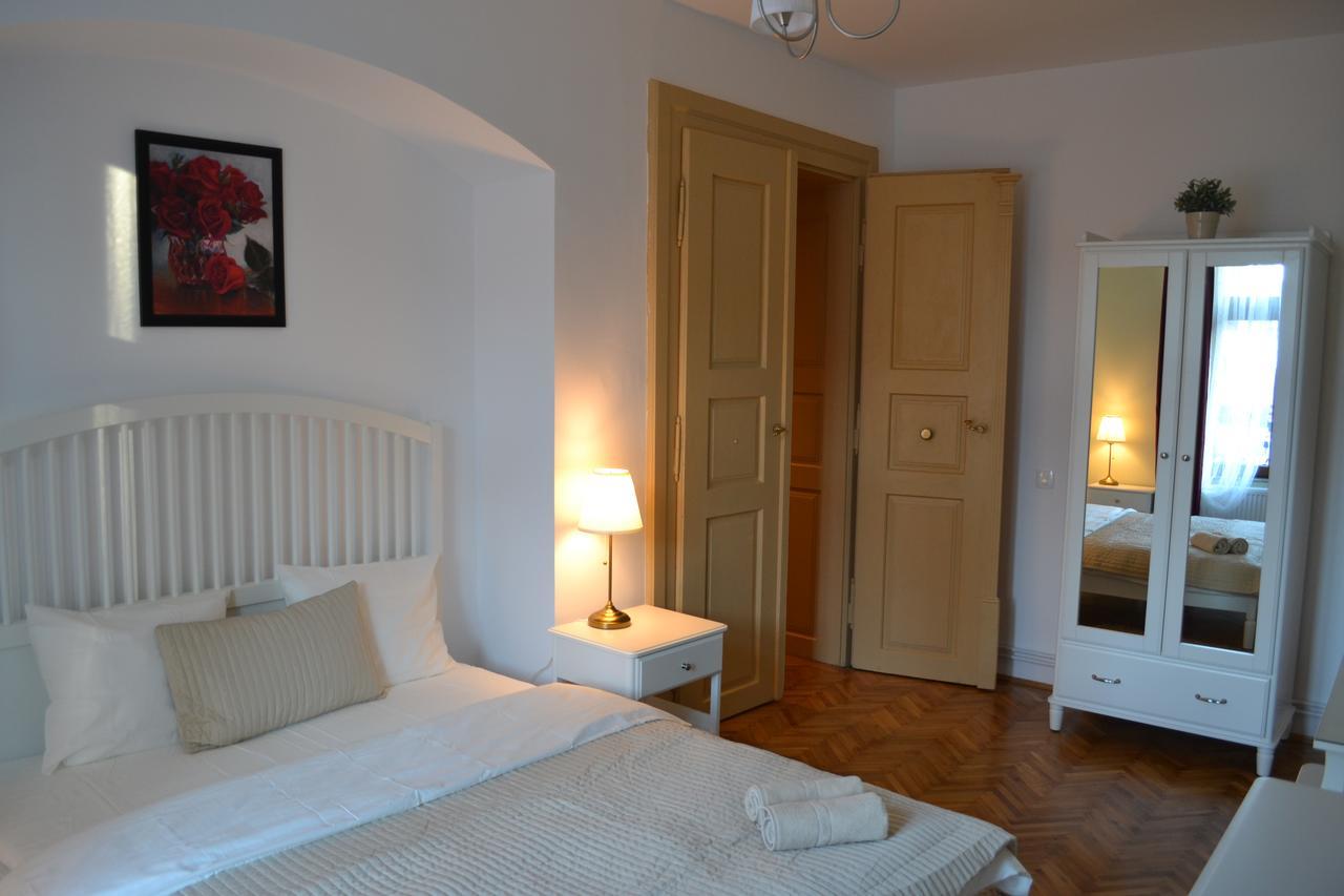 Casa Krone - Piata Sfatului Aparthotel *
